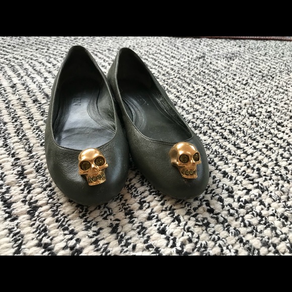 Alexander McQueen Shoes - Alexander McQueen Skull Ornamented Leather Ballet